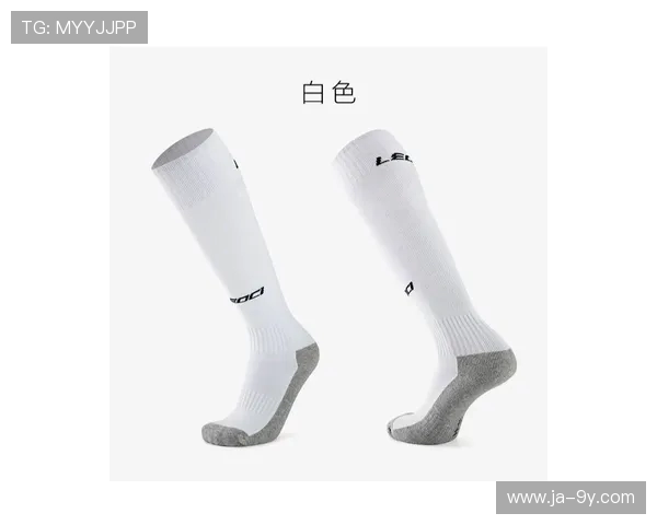 升级透气足球袜护腿套带来更舒适训练体验与全面专业运动保护强化