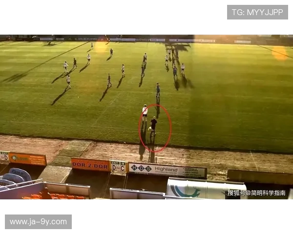 细数足球防守中那些令人啼笑皆非的奇葩操作方式全景深度解析报告